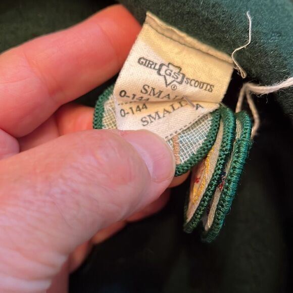 Vintage kids youth Girl Scout wool Kangol beret patches & sash with pins patch - Picture 3 of 7